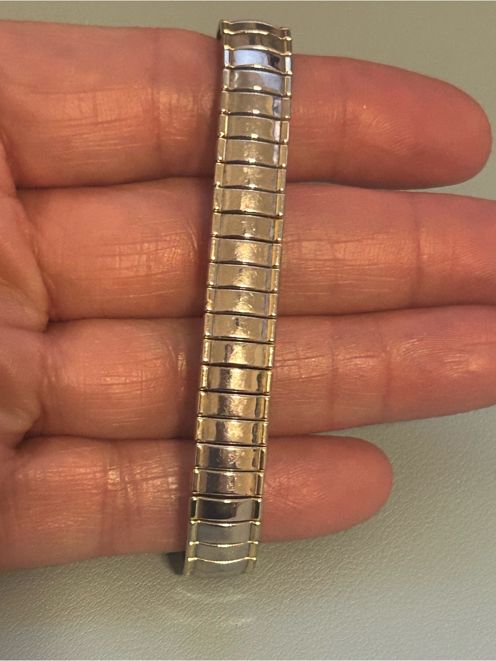 Vintage Advance Ladies Quartz Watch Silver Tone Stretch Band Oval Face - Picture 7 of 7
